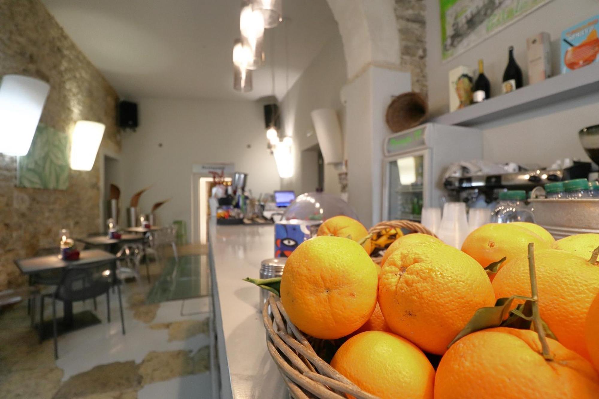 Al Postale 17 Bed & Breakfast Erice Exterior photo