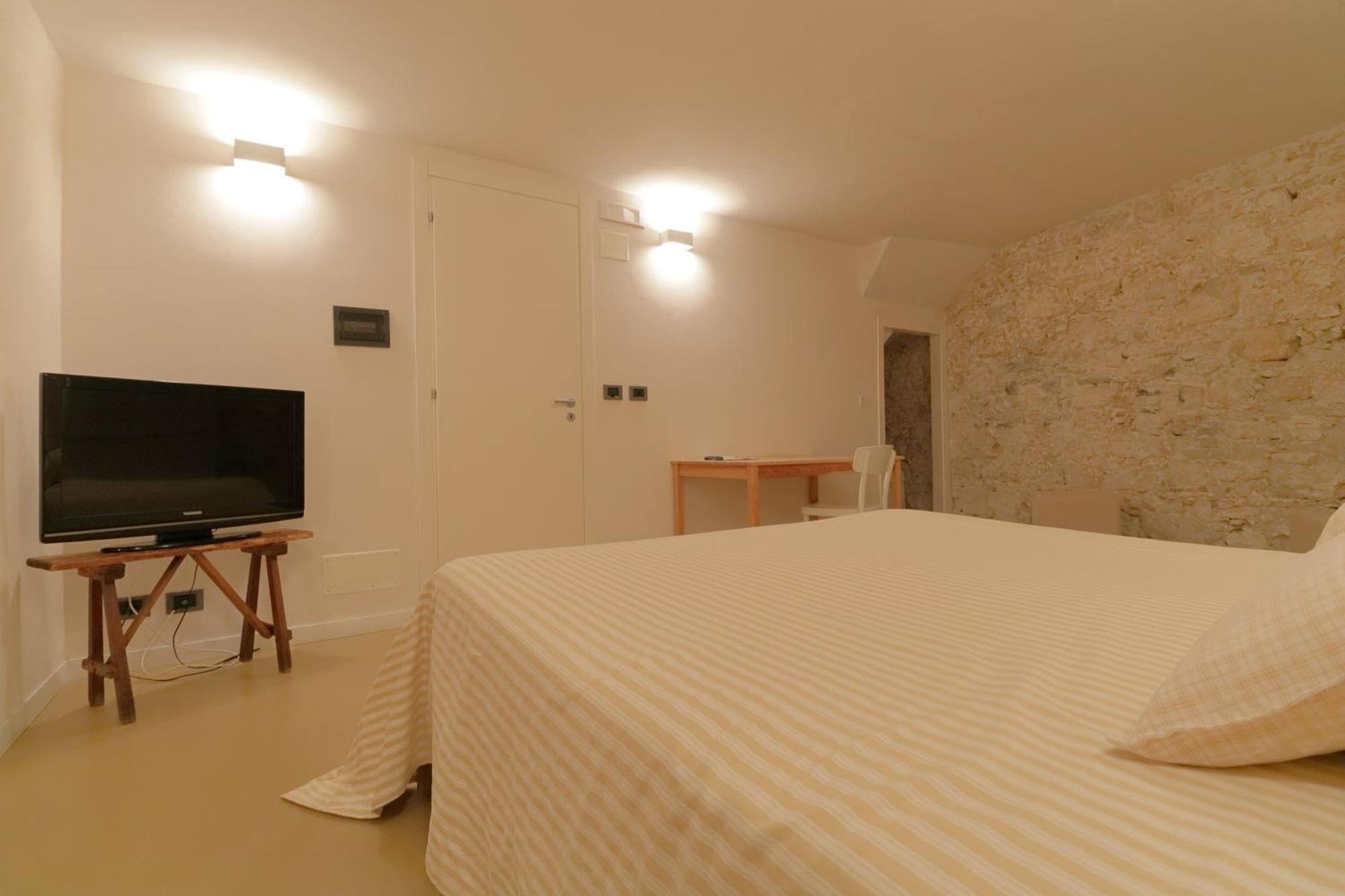Al Postale 17 Bed & Breakfast Erice Exterior photo